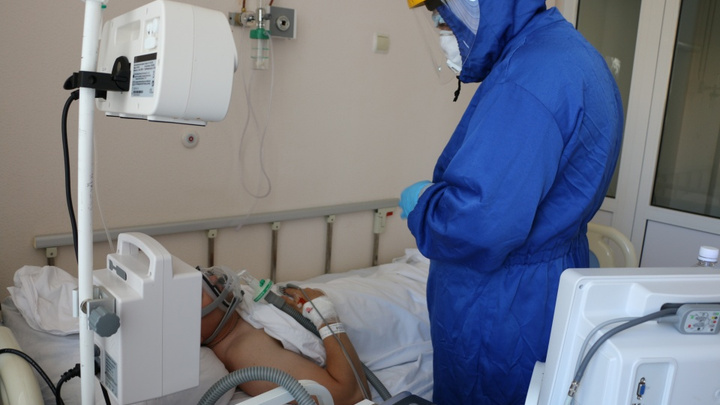 В Тюменской области свободно только 12% больничных коек для больных коронавирусом