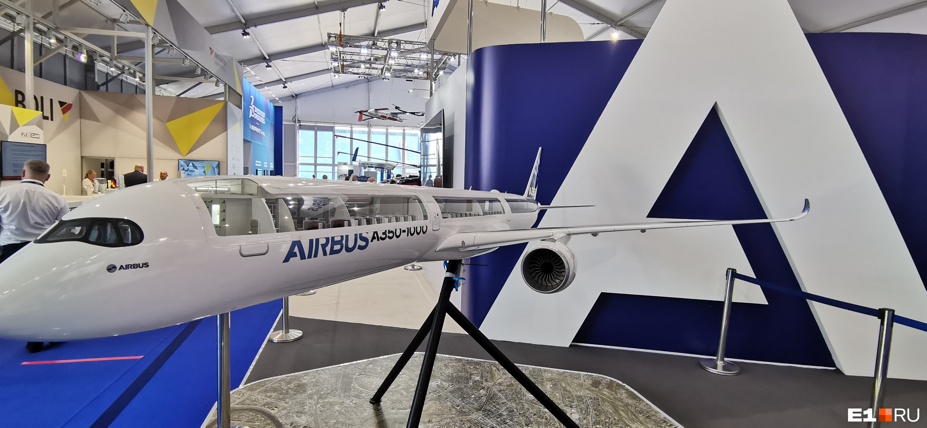 А это макет Airbus А350–1000 А это макет Airbus А350–1000