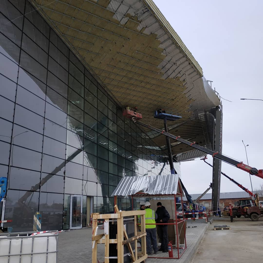 Открытие аэропорта. Новый аэропорт Кемерово. Аэропорт Кемерово новый терминал. Аэропорт Кемерово новый 2021. Кемерово аэропорт строительство нового терминала.