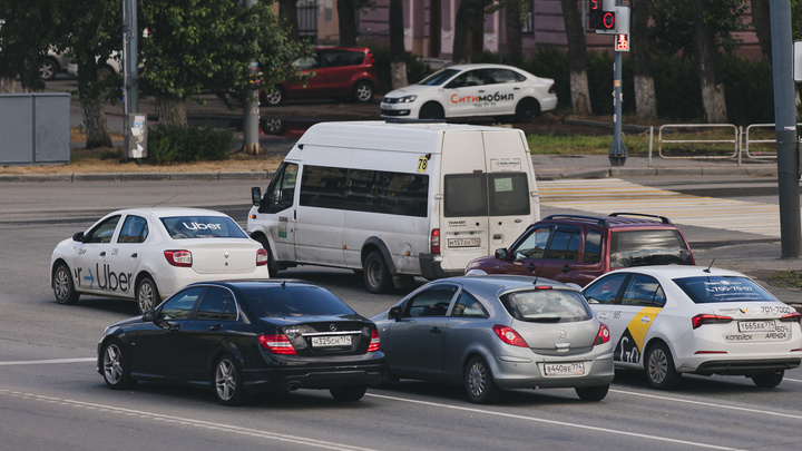 «Нищеброды сами убегут»: в Челябинске начали расти цены на такси