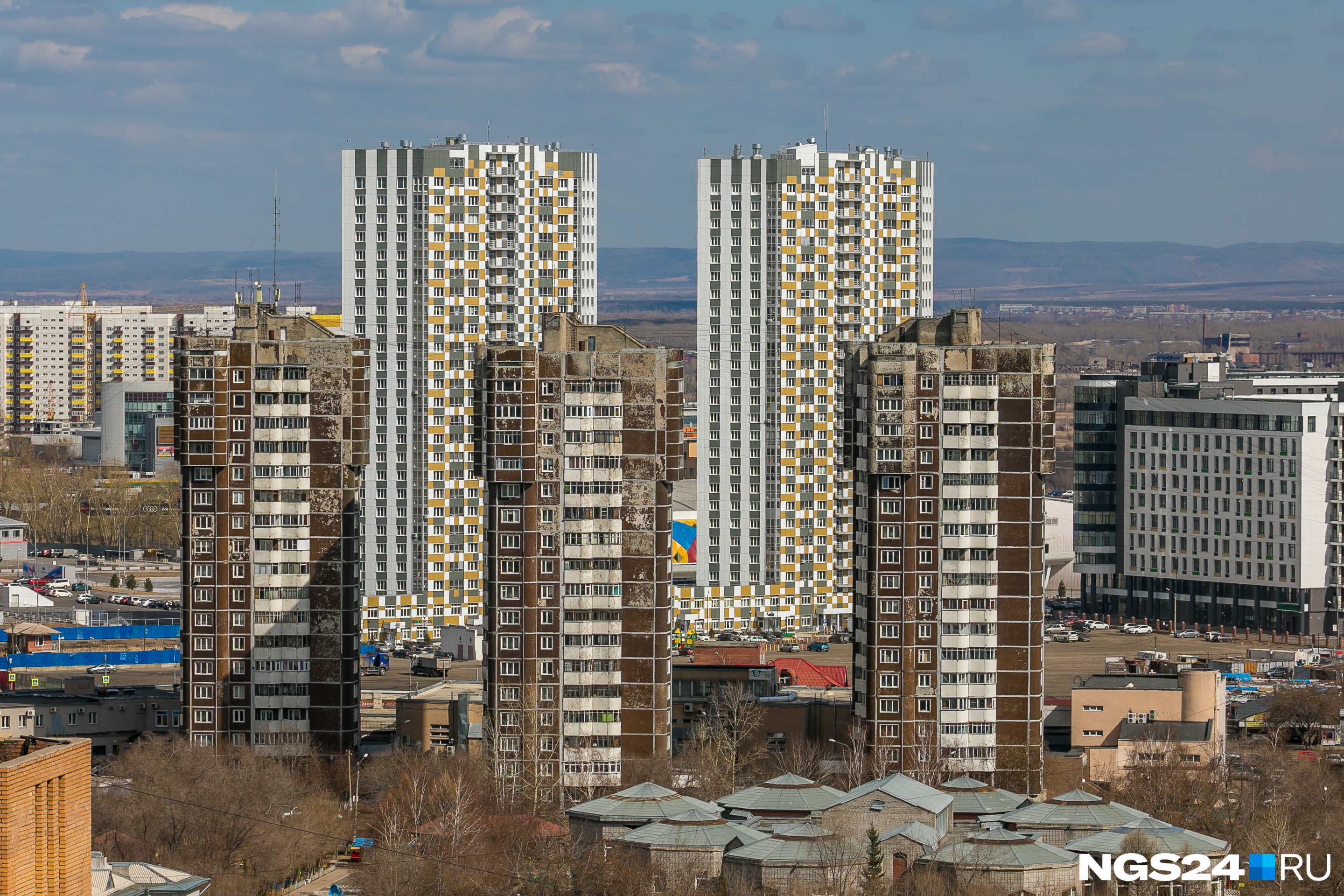 На Взлетке первые дома появились еще при экс-главе края Павле Федирко. Сначала застраивалась улица Взлетная, потом — территории в сторону Молокова и дальше На Взлетке первые дома появились еще при экс-главе края Павле Федирко. Сначала застраивалась улица Взлетная, потом — территории в сторону Молокова и дальше