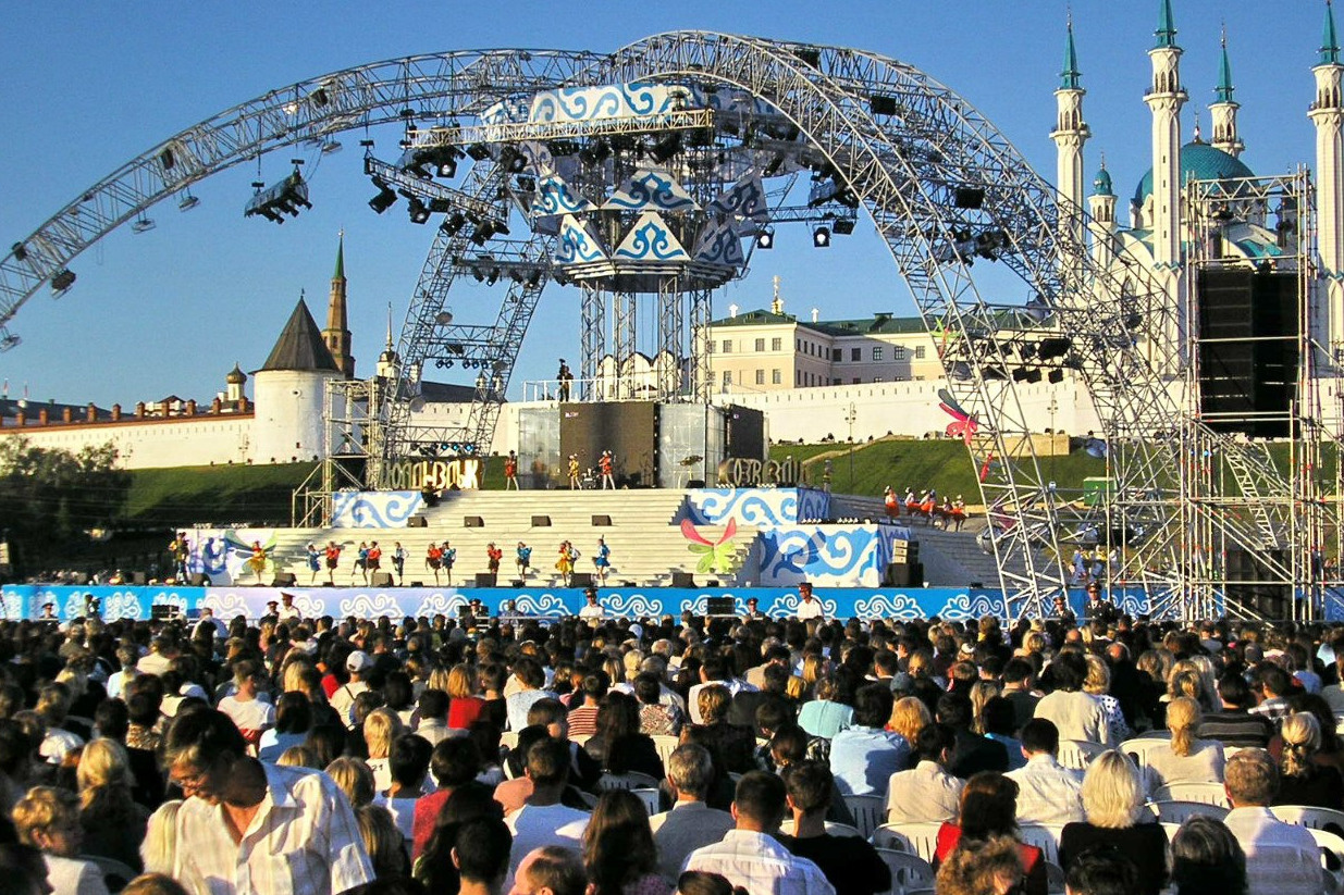 Главная сцена на время празднования тысячелетия Казани