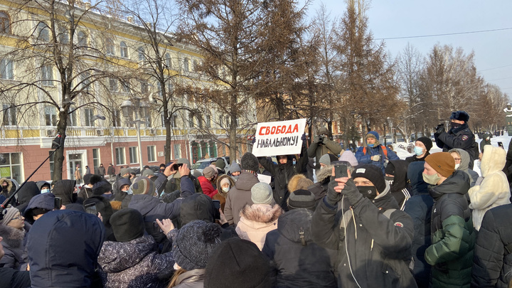 «Это что-то из ряда вон»: мэрия Кемерово просит закрыть кафе в центре города из-за несанкционированных митингов