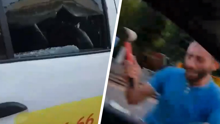 Окна разбили молотками: в Ярославле двое мужчин напали на таксиста. ЧП попало на видео