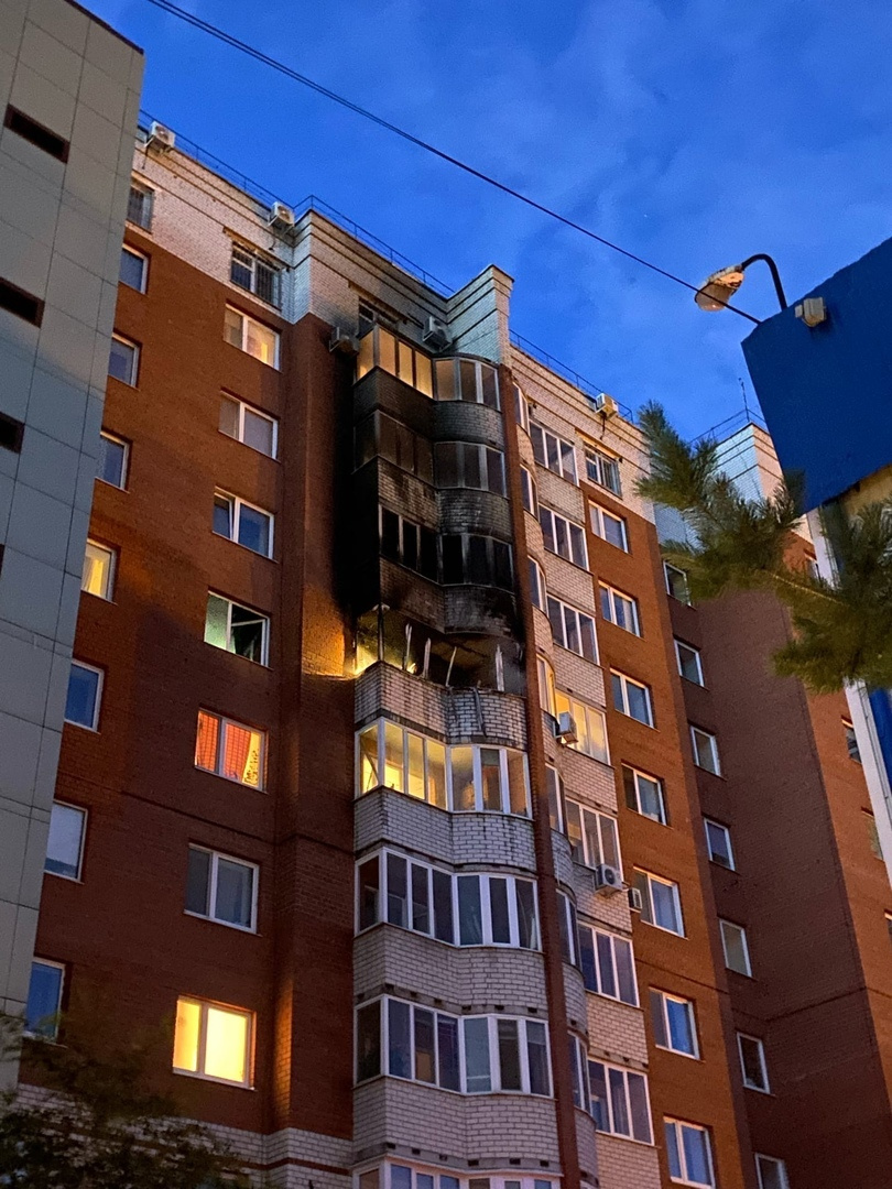 Такие последствия возгорания в квартире, где полыхал и балкон