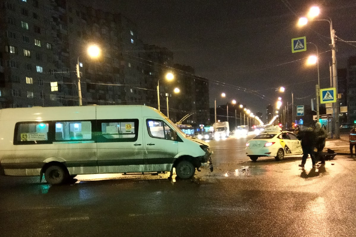 Аварии СПБ такси и автобус. Езда на автобусе.