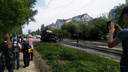 В Академгородке выгорела маршрутка — что осталось от микроавтобуса, в котором пострадал водитель