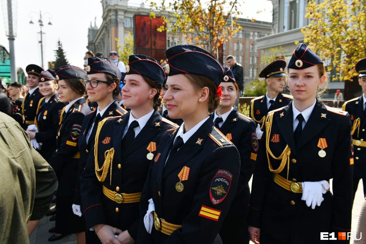 Полиция при параде Полиция при параде