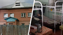 В Новосибирске вспыхнула пристройка у дома, в котором живут 32 профессиональные попрошайки