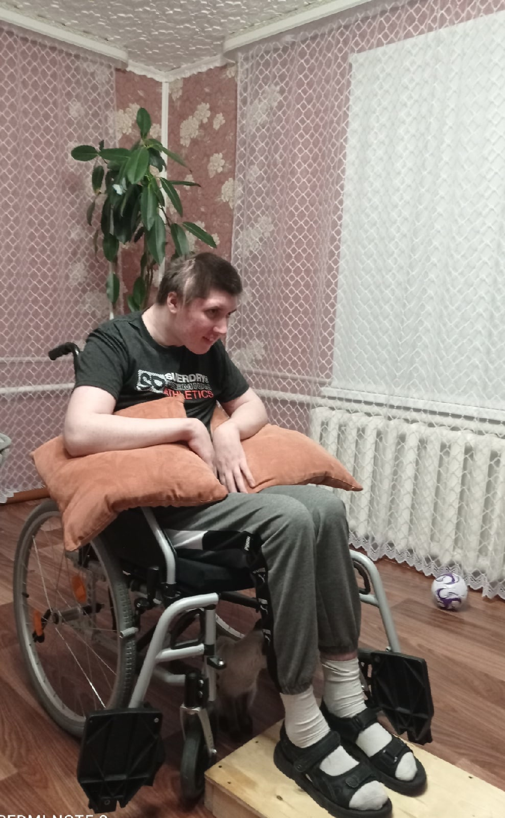 Евгений Графов вернулся домой с реабилитации в конце сентября