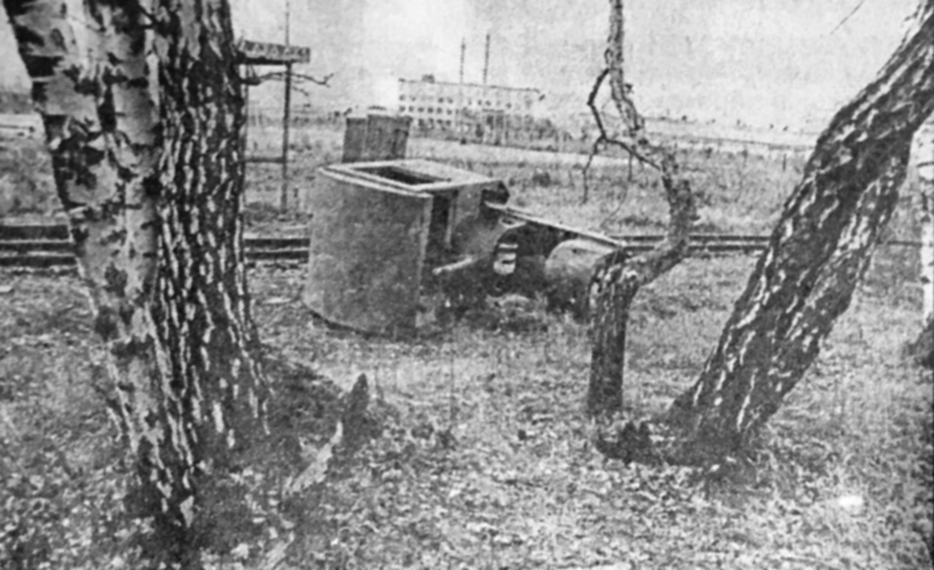 Тоже середина <nobr class="_">90-х</nobr>. Тогда толп отдыхающих тут не было, как видите. Догадываетесь, почему? Тоже середина <nobr class="_">90-х</nobr>. Тогда толп отдыхающих тут не было, как видите. Догадываетесь, почему?
