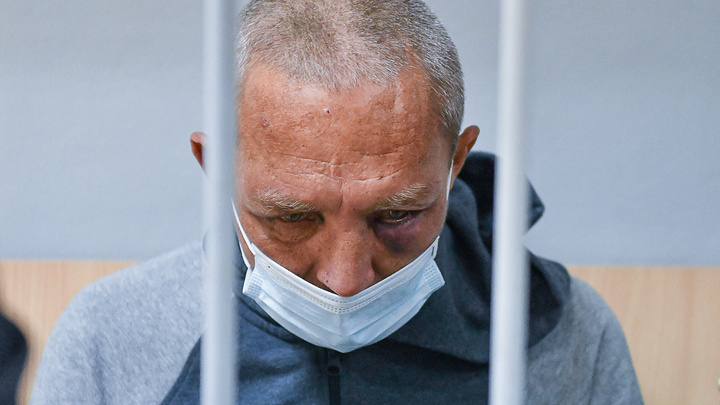 В Екатеринбурге продлили арест стрелку с Химмаша, который ранил девочку и росгвардейца