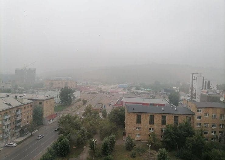 Тем временем дым из Красноярска уходить не намерен 