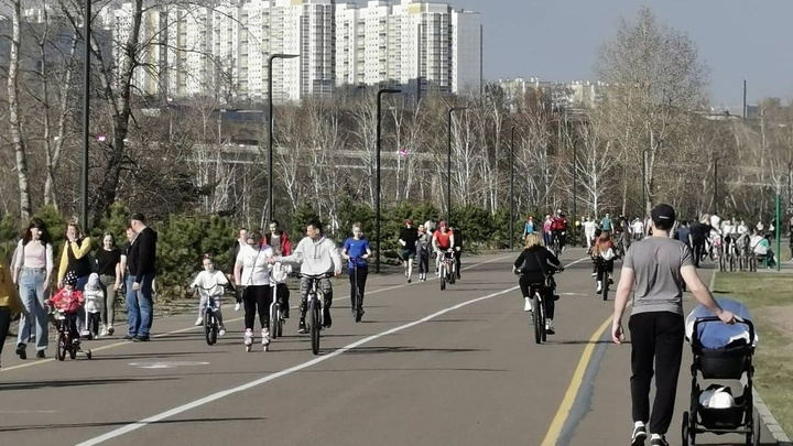 На Татышеве объявили единую цену на прокат велосипедов, роликов и палок для ходьбы в этом сезоне