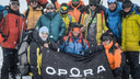«Одежда под <nobr class="_">50 кг</nobr> весила»: новосибирцы помогали спасать замерзающих альпинистов на Эльбрусе