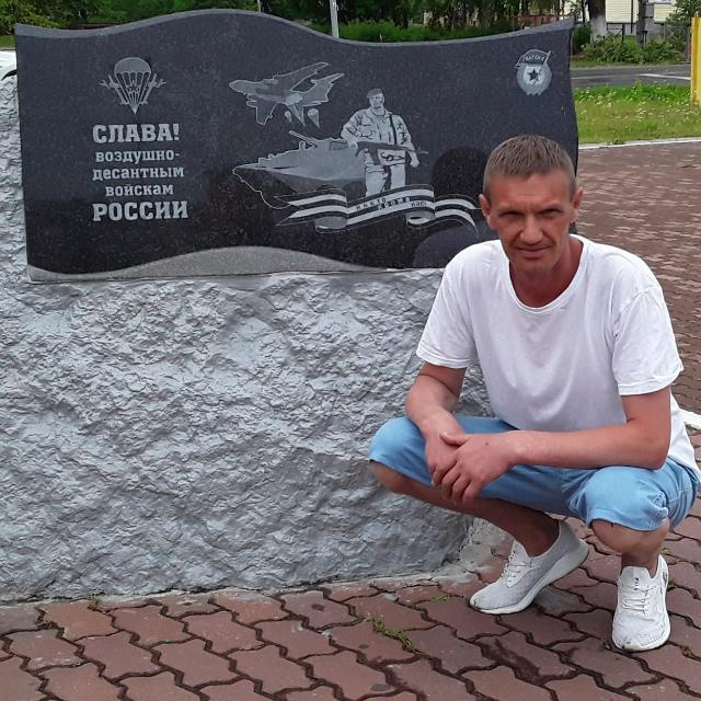 Валерий живет в России большую часть жизни. Паспорта у него нет, но есть надежда его получить Валерий живет в России большую часть жизни. Паспорта у него нет, но есть надежда его получить