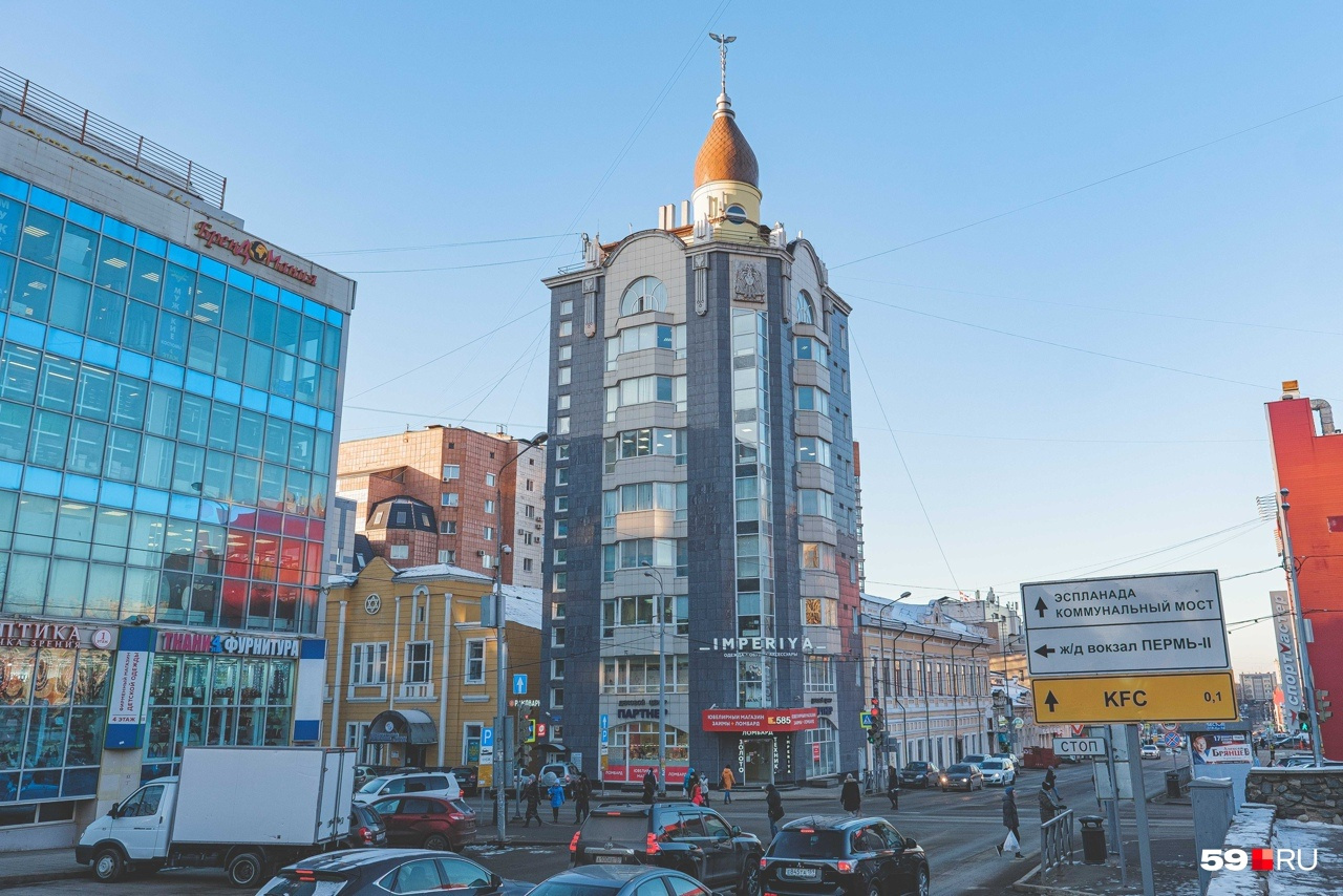 Этот дом кажется многим необычным. В нем тоже есть элементы модерна Этот дом кажется многим необычным. В нем тоже есть элементы модерна