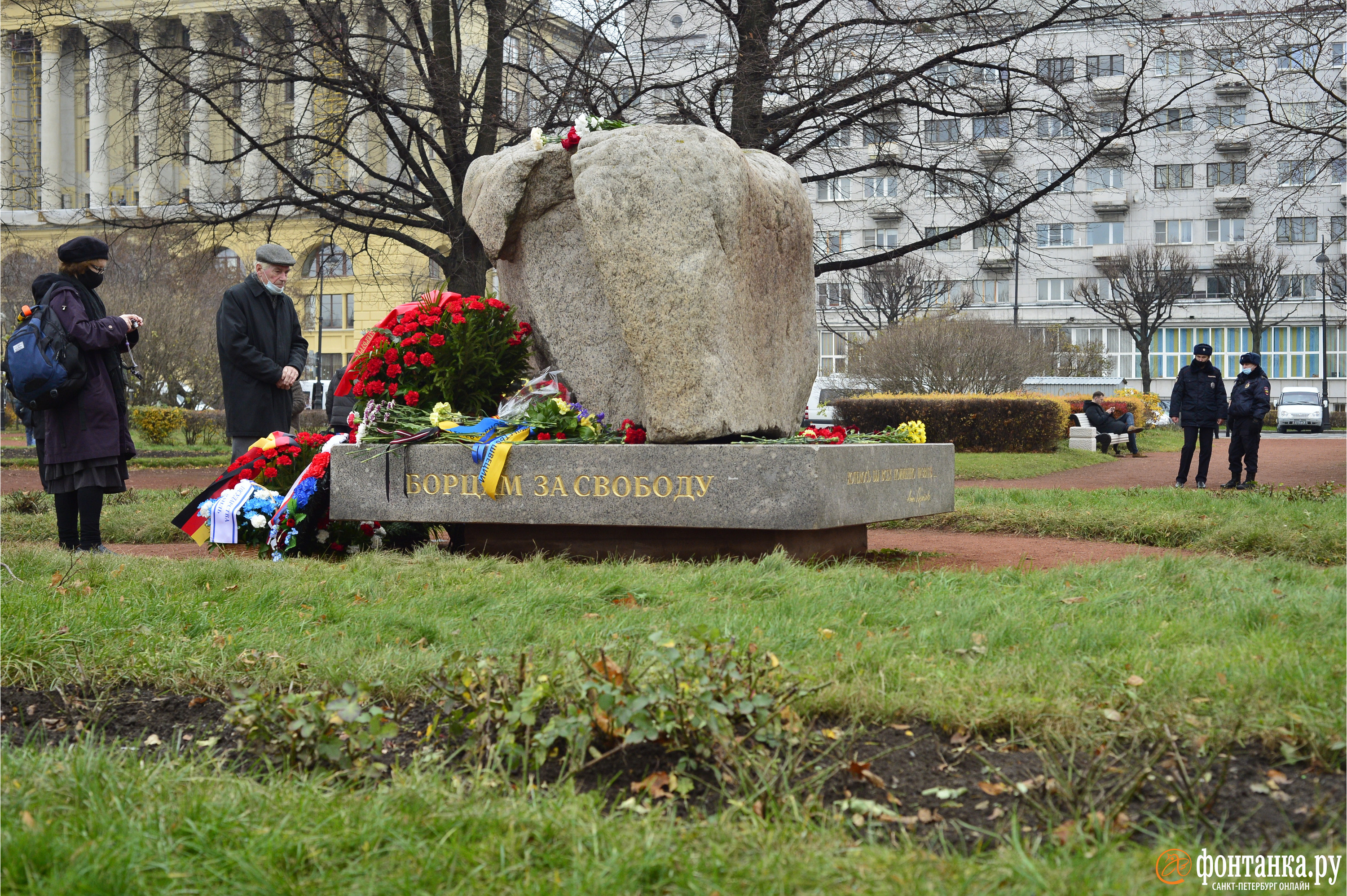 Памятник политических репрессий санкт петербург