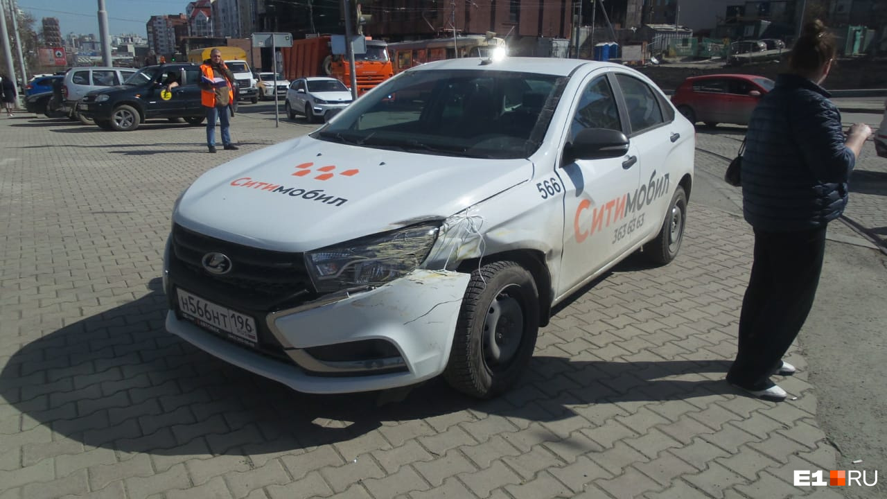 Lada досталось меньше всего Lada досталось меньше всего