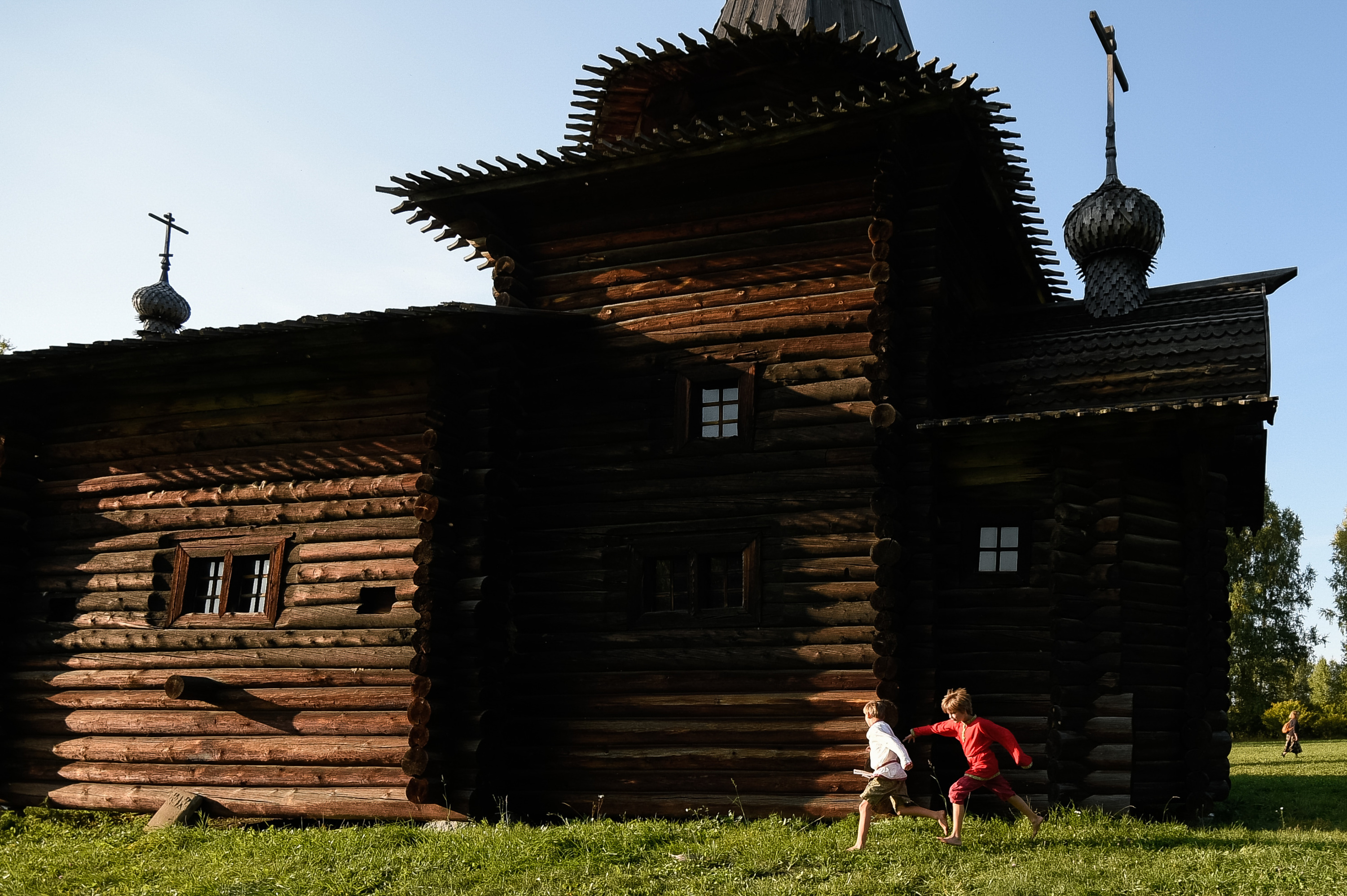 Всего на выставке представлено <nobr class="_">120 работ</nobr> фотографов из разных стран Всего на выставке представлено <nobr class="_">120 работ</nobr> фотографов из разных стран