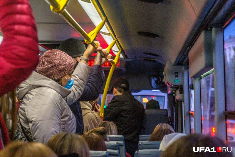 Транспортная реформа ситуацию с давками в автобусах пока не помогла решить