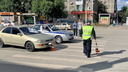 Водитель в Екатеринбурге проехал на красный и сбил ребенка на переходе. Он получил штраф в <nobr class="_">1800 рублей</nobr>