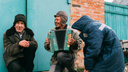 «Какие-то пиар-коды нужны»: жители российских деревень рассказали, почему боятся прививаться от ковида