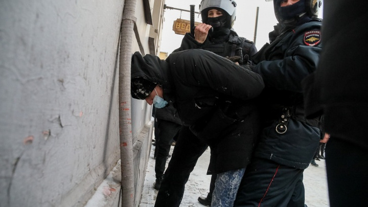 Полицейские предостерегли красноярцев от участия в митинге в поддержку Навального