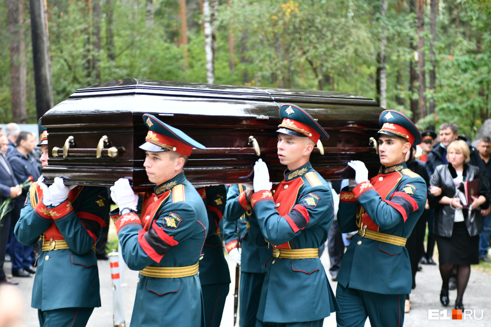 Роман Шадрин прожил 54 года