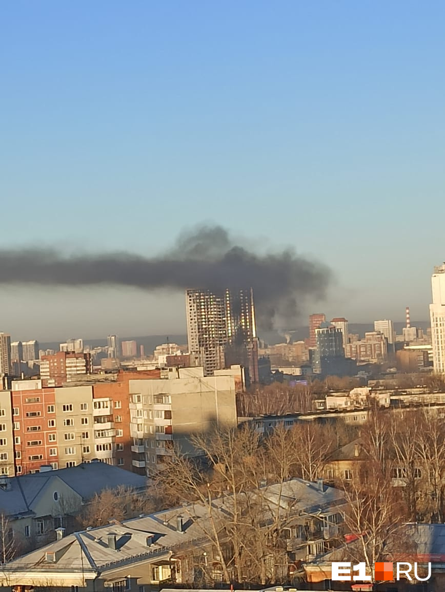 Последствия аварии было видно и из соседних районов Последствия аварии было видно и из соседних районов