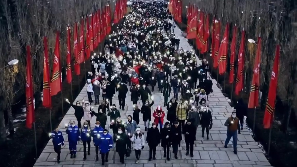 Под видом патриотической акции людей собрали на съемки клипа