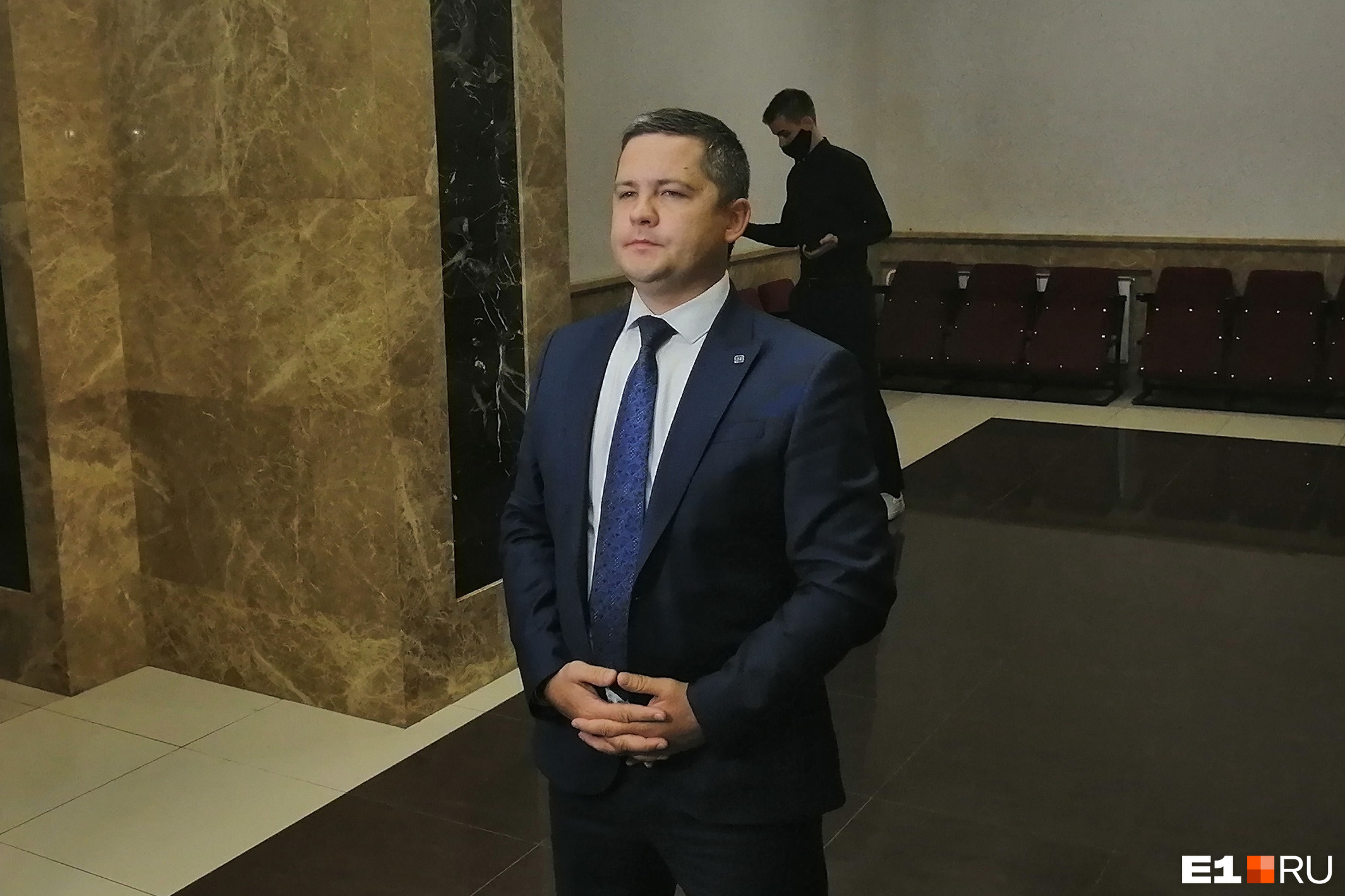 Адвокат Сергей Лашин считает, что, согласно УПК, Дмитрия Лошагина надо отпустить по УДО