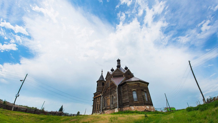 Губернатор пообещал деньги на реставрацию старинной церкви в селе Барабаново