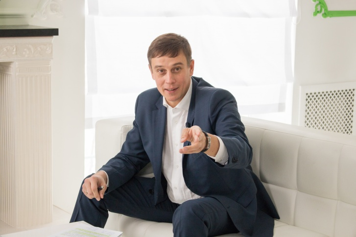 Виталий Пашин вместе с другими членами ЛДПР когда-то предлагали изменить гимн России на «Боже, царя храни» Виталий Пашин вместе с другими членами ЛДПР когда-то предлагали изменить гимн России на «Боже, царя храни»