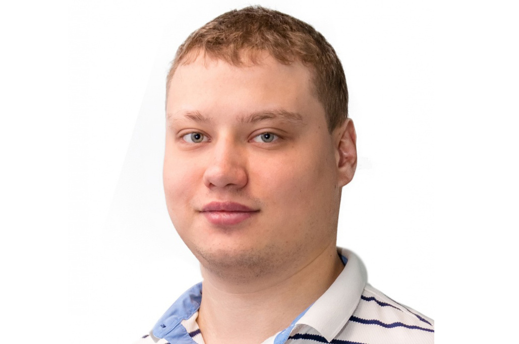 Илья Овсянников окончил Самарский государственный университет по специальности «Журналистика». В СМИ работает с 2017 года. В свободное от работы время ведет блог, пишет стихи, рассказы и подкасты Илья Овсянников окончил Самарский государственный университет по специальности «Журналистика». В СМИ работает с 2017 года. В свободное от работы время ведет блог, пишет стихи, рассказы и подкасты