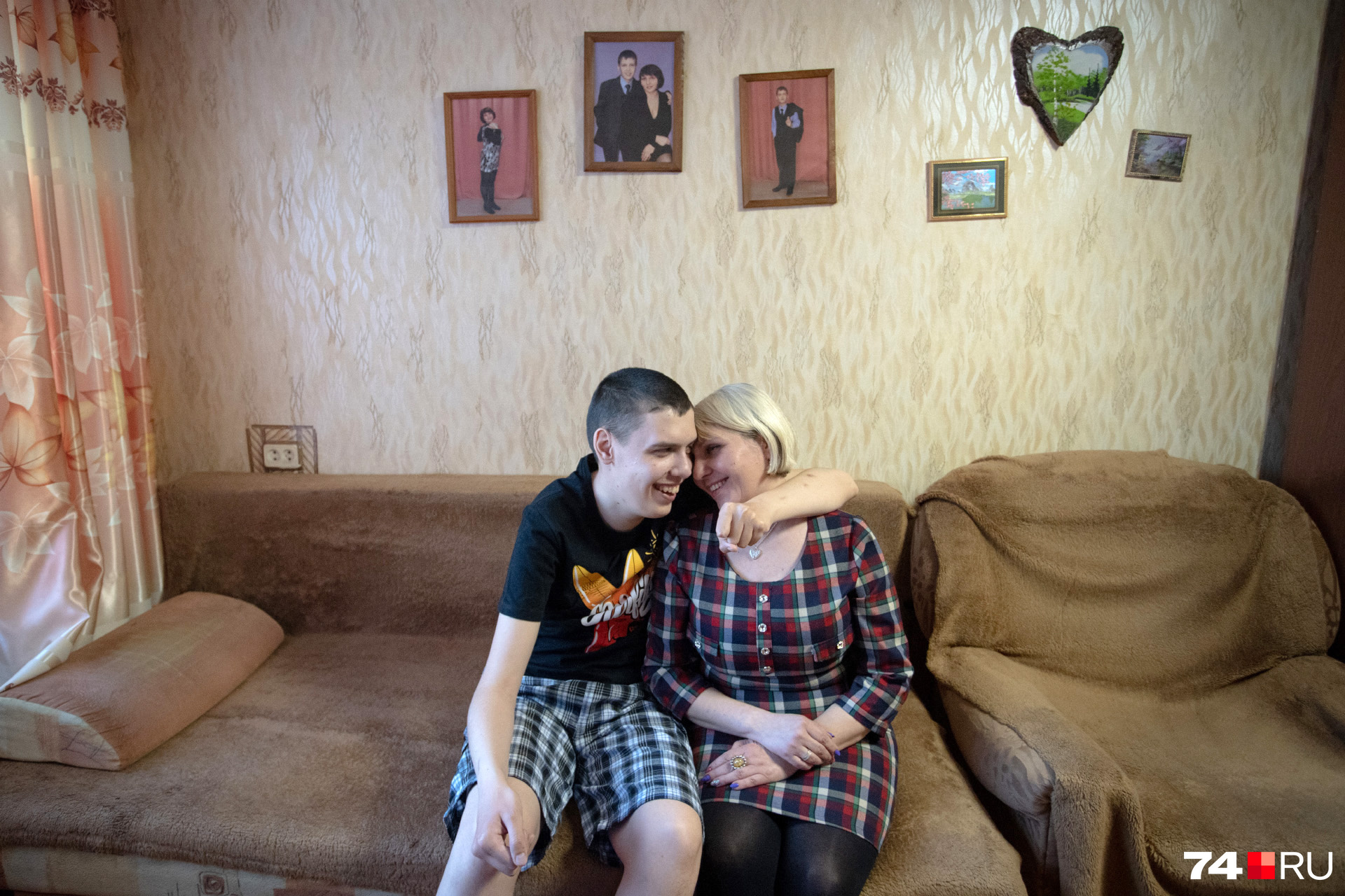 Рома обожает маму и бабушку, но уже сам говорит, что когда-нибудь у него будет своя семья Рома обожает маму и бабушку, но уже сам говорит, что когда-нибудь у него будет своя семья