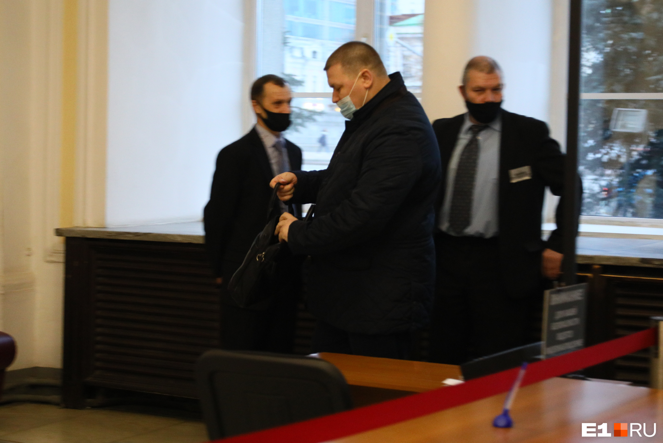 У сотрудников не спрашивают QR-код