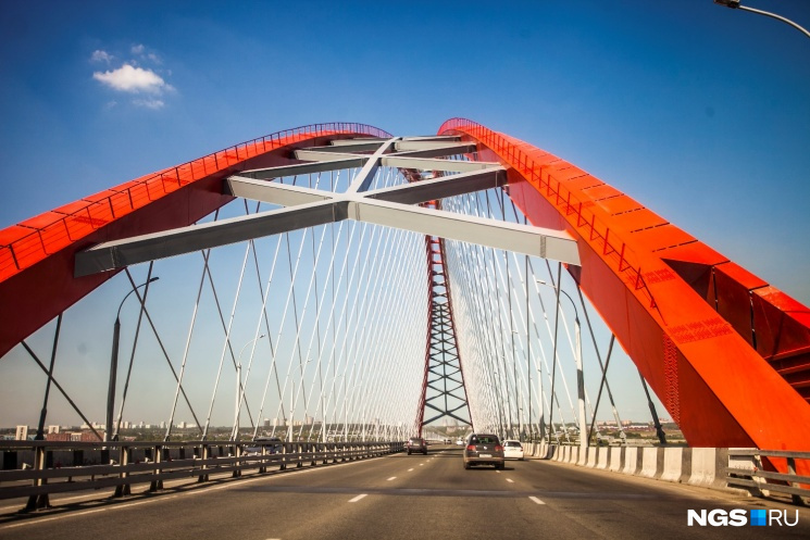 Эксперты считают, что мост только на 30–40% выполняет свою расчетную нагрузку