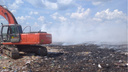 «Тушат со вчерашнего вечера»: в Ярославской области загорелся мусорный полигон