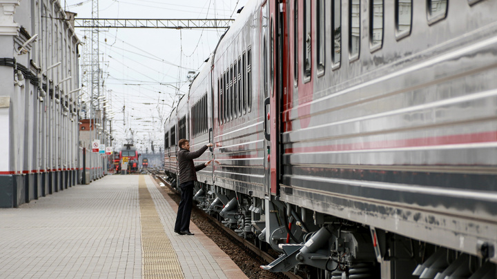 С сегодняшнего дня некоторые поезда из Нижнего Новгорода прибывают на новый вокзал Москвы. Смотрим какие
