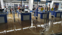 Воды по щиколотку: что происходит в затопленном ярославском торговом центре. Фото- и видеорепортаж