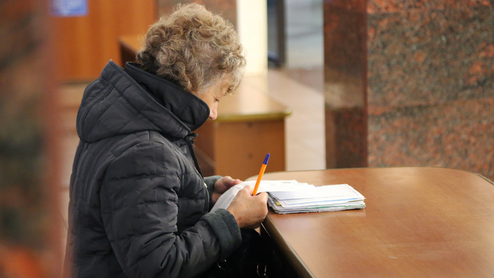 «Меня чуть не вышвырнули оттуда»: жительницу Башкирии не пустили в Пенсионный фонд из-за QR-кода