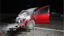 На трассе в Кургане лоб в лоб столкнулись иномарки, погибла пассажирка