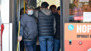 Растет заболеваемость и вводят QR-коды, а автобусы переполнены: будут ли это решать в Архангельске