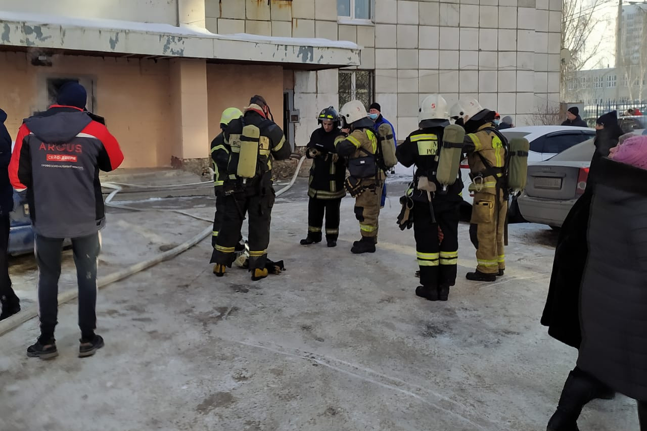 Взрыв свердловск сортировочный 1988. Случай на сортировке. Чп в щучье стрельба в городе сегодня. Драка политиков. Пожар в ачите 24 декабря.