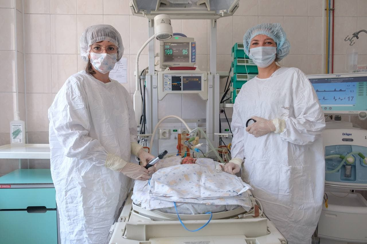Медики ЧОДКБ уверены, что новый метод позволит оперативно спасти зрение не одному малышу, родившемуся раньше срока