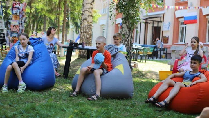 Власти Кузбасса рассказали о работе детских летних лагерей. В них отдохнут больше 100 тысяч ребят