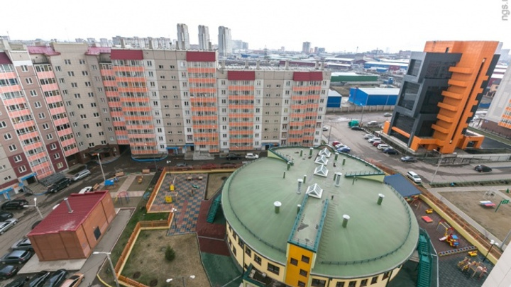 В Покровском уже пятый год продают «здание-лего» и недавно снизили цену на 40 миллионов