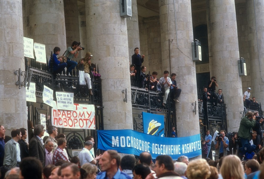 Протесты 80-х были разношерстны и во многом наивны: люди хотели перемен, но не знали, каких именно