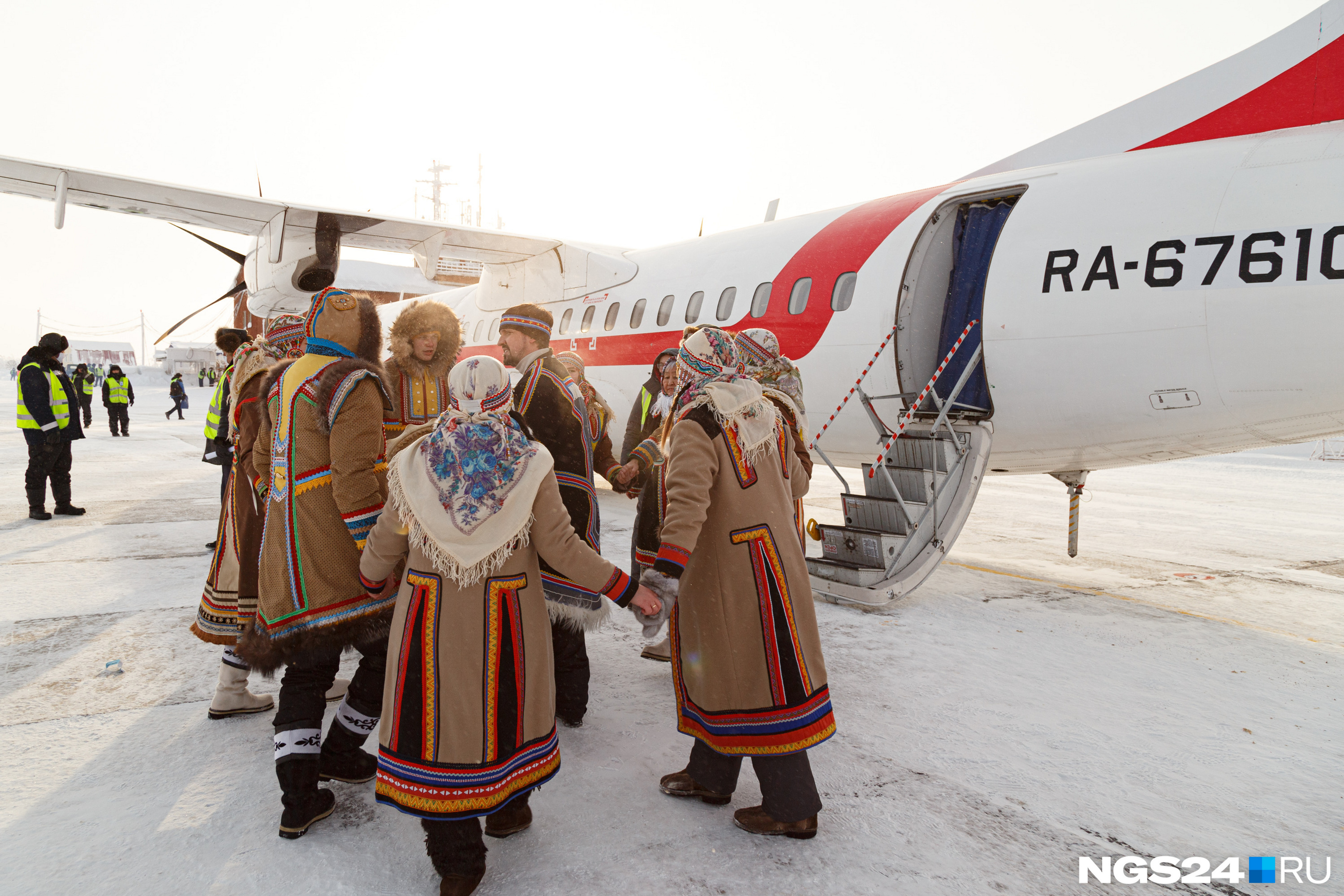 В морозной Туре новый рейс встретили очень тепло и по-местному колоритно